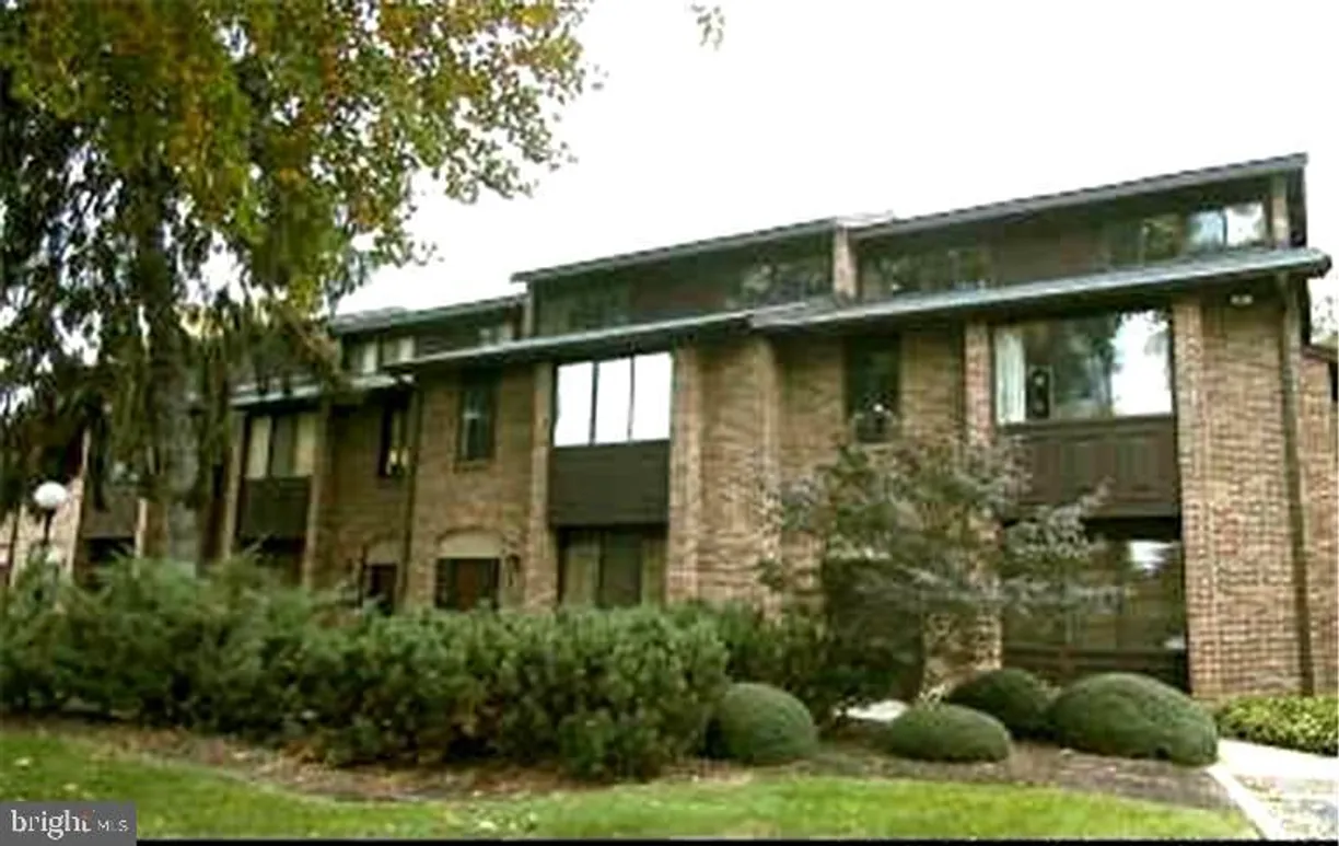 Washington Metro Area Real Estate | View 311 Maple Ave W, c