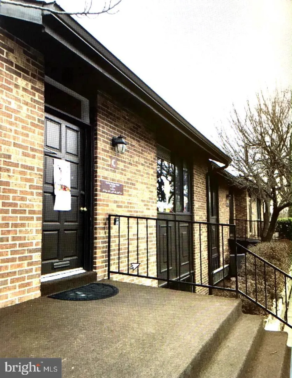 Washington Metro Area Real Estate | View 311 Maple Ave W, c | Listing
