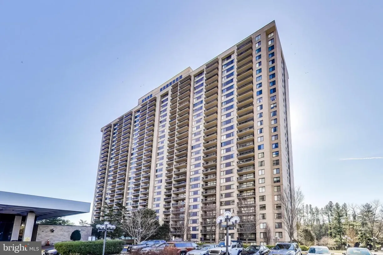 Washington Metro Area Real Estate | View 3705 S George Mason Dr, 1203s | 1 Bed, 1 Bath