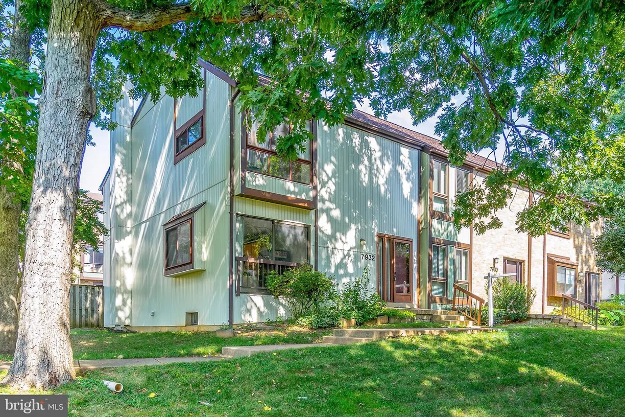 Washington Metro Area Real Estate | View 7932 Carrousel Ct | 4 Beds, 3 Baths