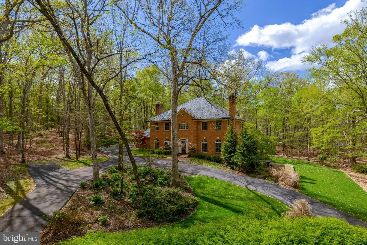 Washington Metro Area Real Estate | View 326 Canterwood Ln | Listing
