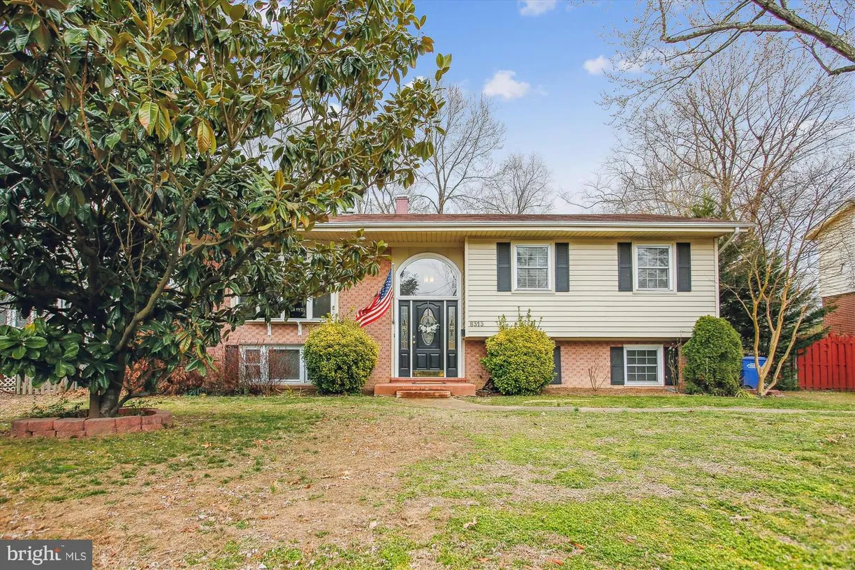 Washington Metro Area Real Estate | View 8313 Fort Hunt Rd | 4 Beds, 3 Baths