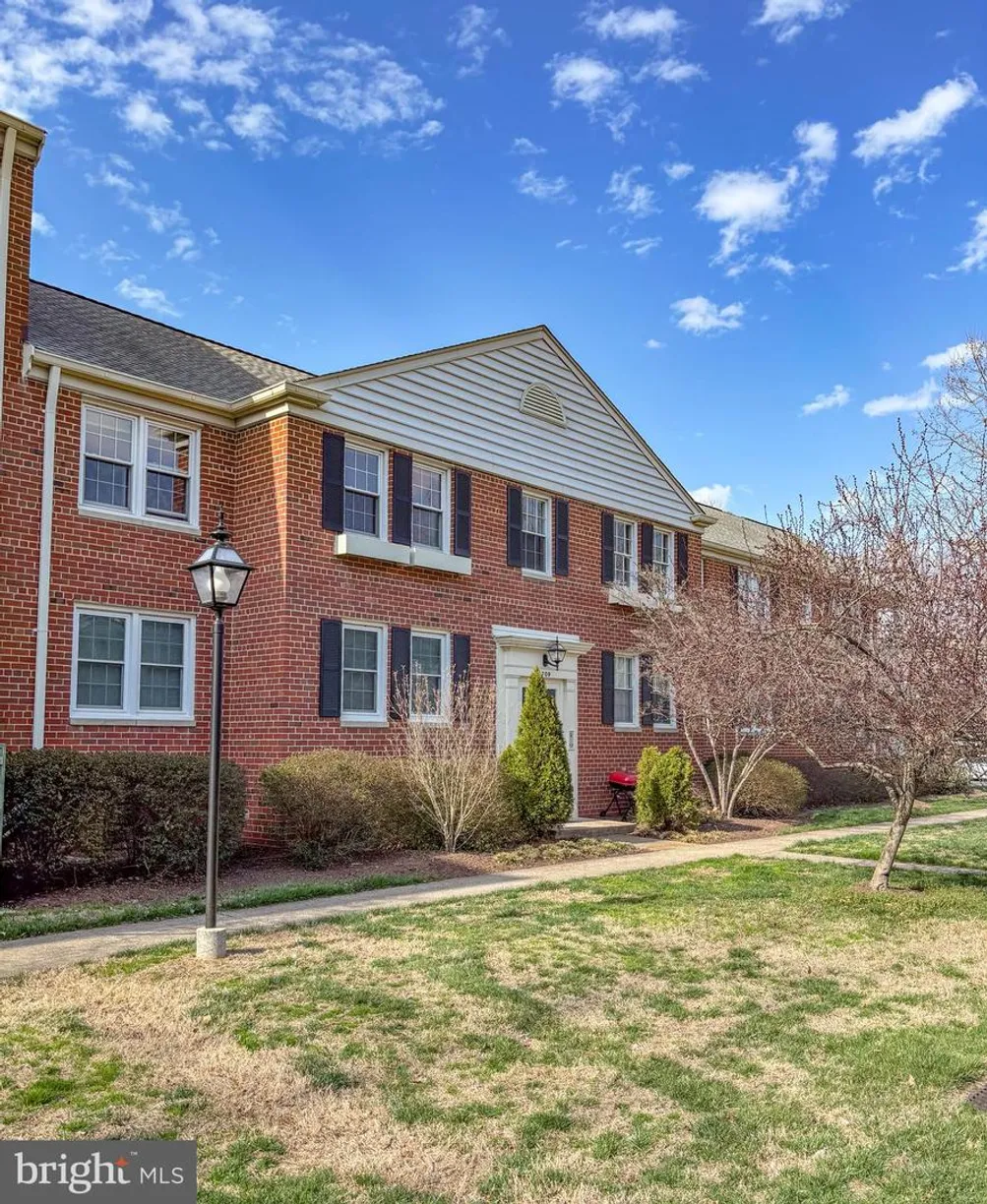 Washington Metro Area Real Estate | View 6709 W Wakefield Dr, b2 | Listing