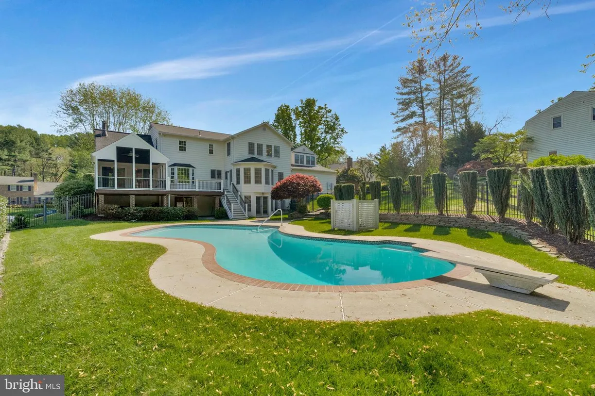 Washington Metro Area Real Estate | View 1114 Trotting Horse Ln | 6 Beds, 3 Baths