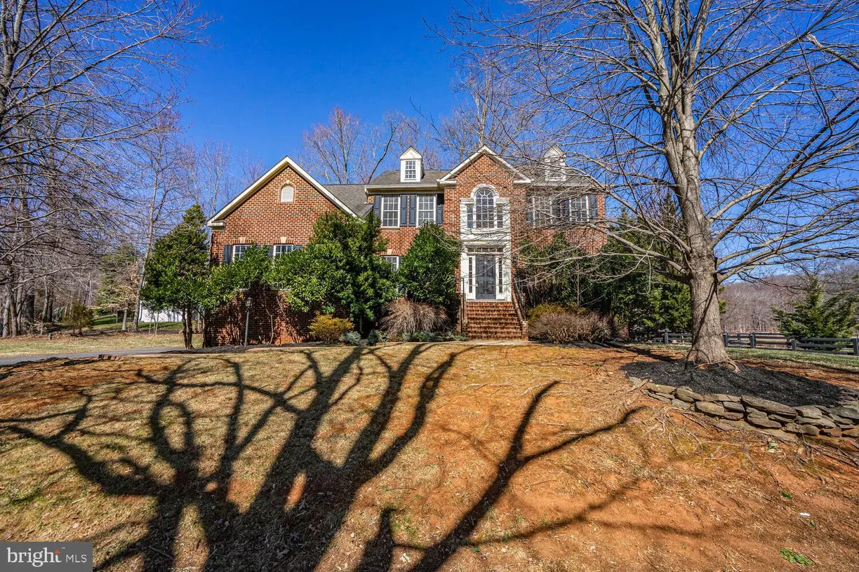 Washington Metro Area Real Estate | View 12524 Chronical Dr | 4 Beds, 4 Baths