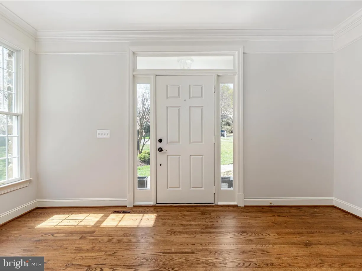 Washington Metro Area Real Estate | View 10554 Fox Forest Dr | Listing