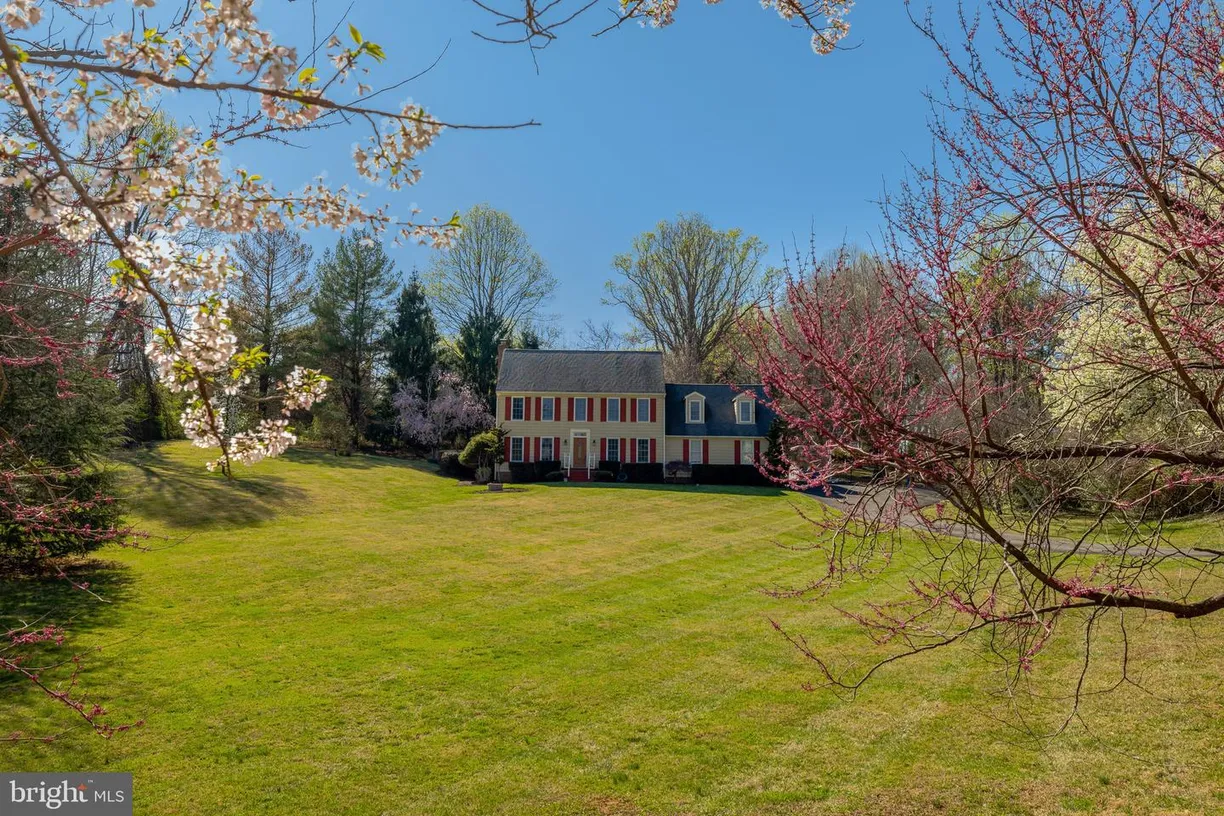 Washington Metro Area Real Estate | View 494 Saint Ives Rd | 4 Beds, 2 Baths