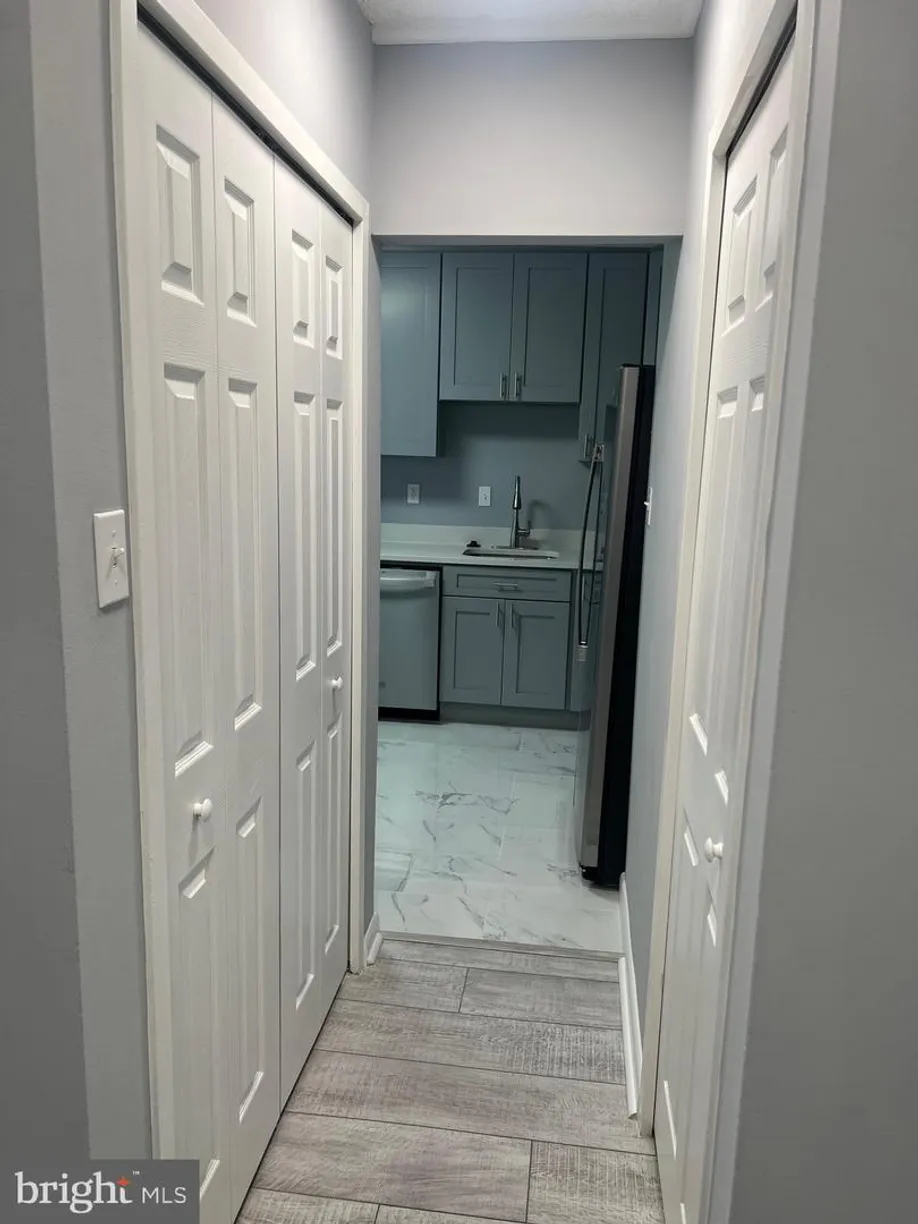 Washington Metro Area Real Estate | View 3705 S George Mason Dr, 1717s | Listing