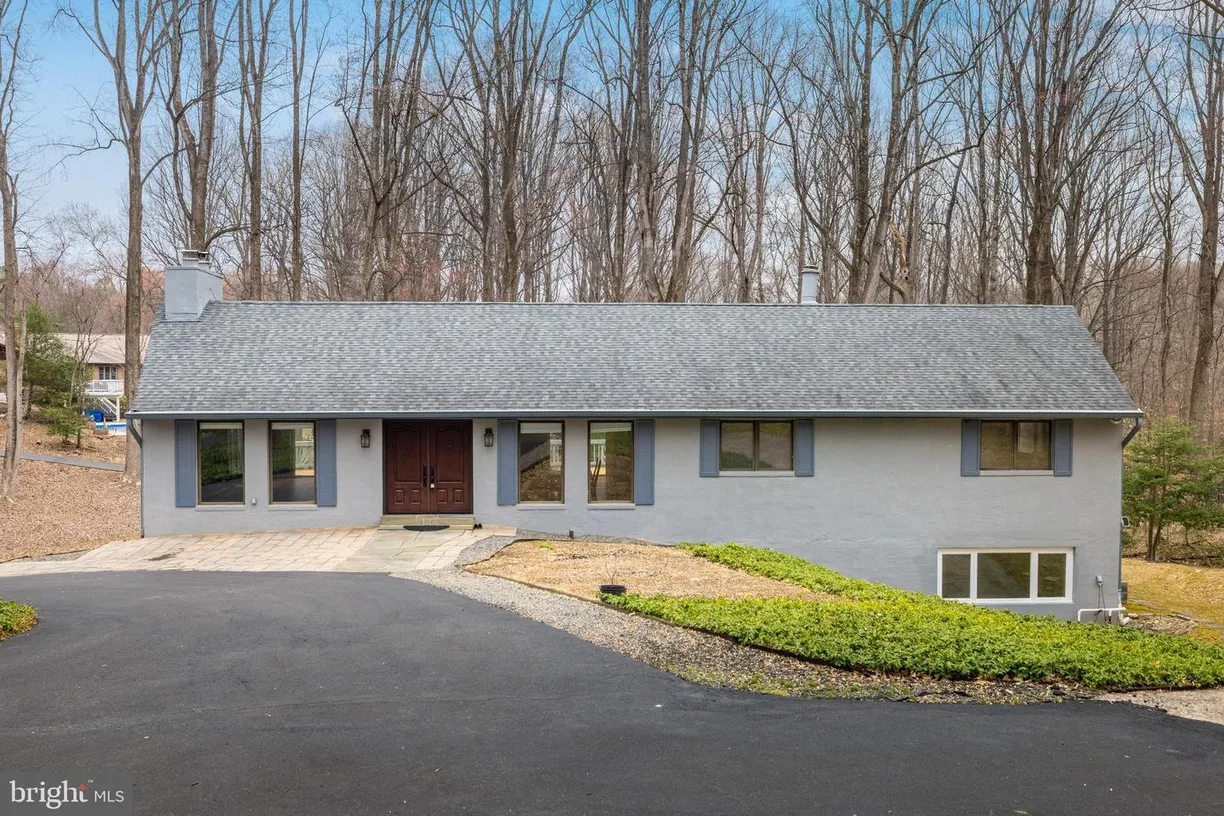 Washington Metro Area Real Estate | View 247 Springvale Rd | 4 Beds, 4 Baths