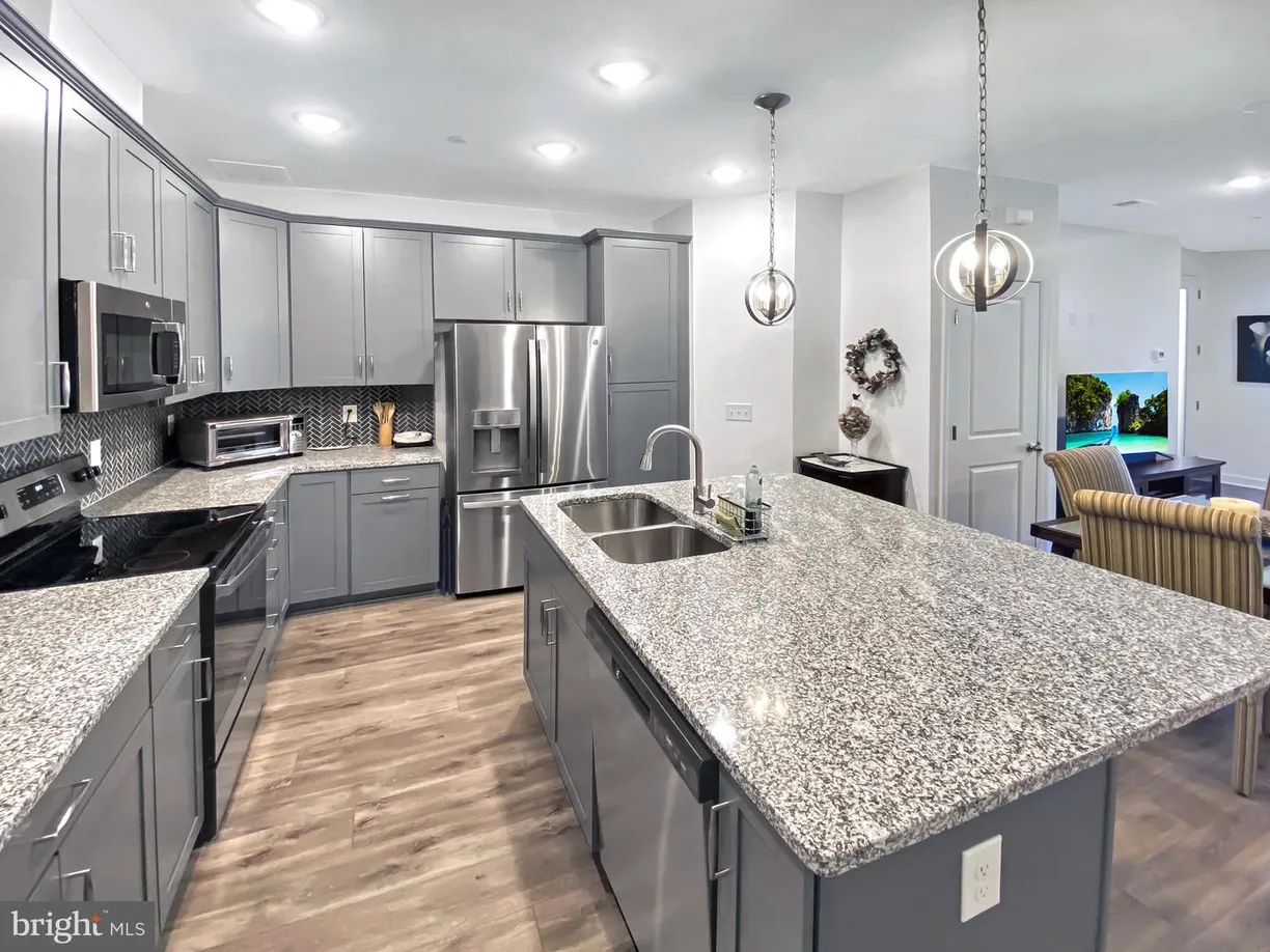 Washington Metro Area Real Estate | View 14344 Yesler Ave, 5 | Listing