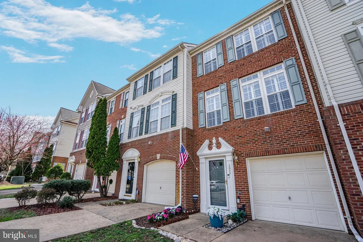 Washington Metro Area Real Estate | View 2977 Huntington Grove Sq | Listing