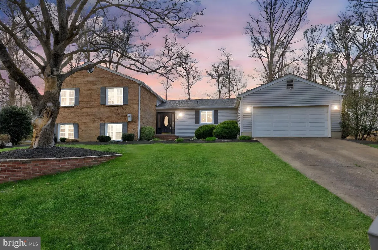 Washington Metro Area Real Estate | View 9633 Cinnamon Creek Dr | 4 Beds, 2 Baths