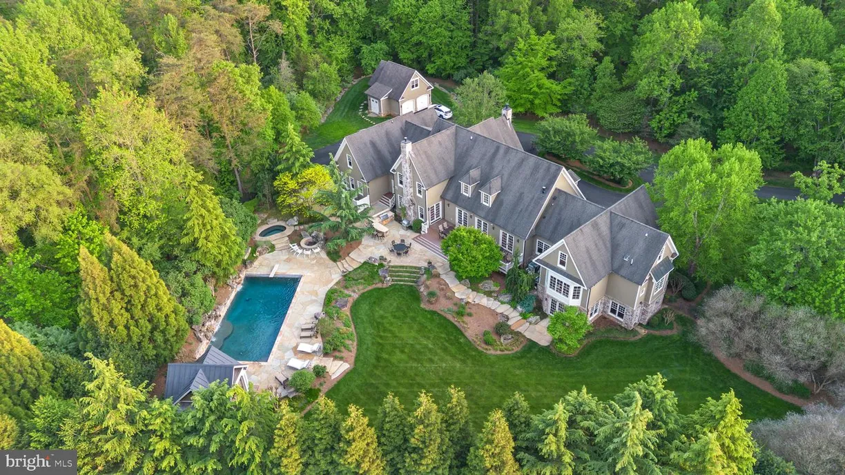 Washington Metro Area Real Estate | View 11820 Plantation Dr | 7 Beds, 6 Baths