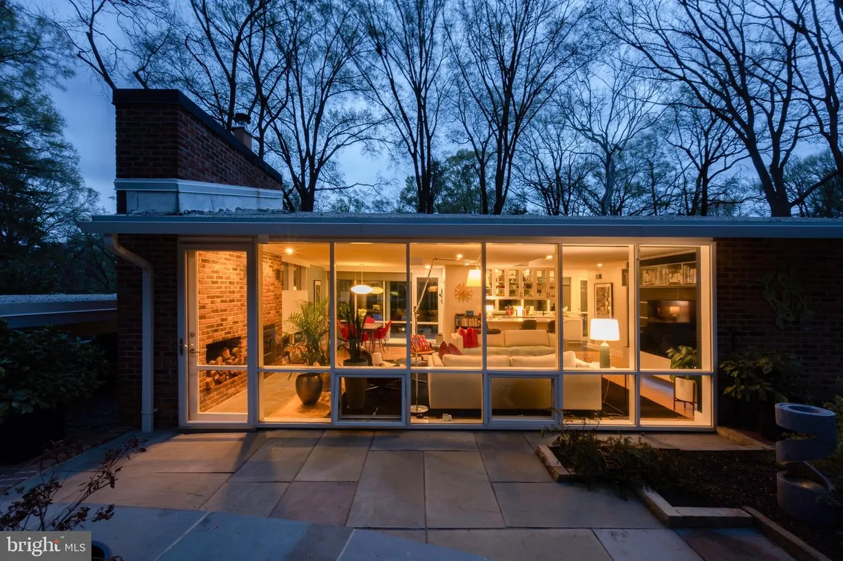 Washington Metro Area Real Estate | View 7208 Rebecca Dr | 3 Beds, 2 Baths