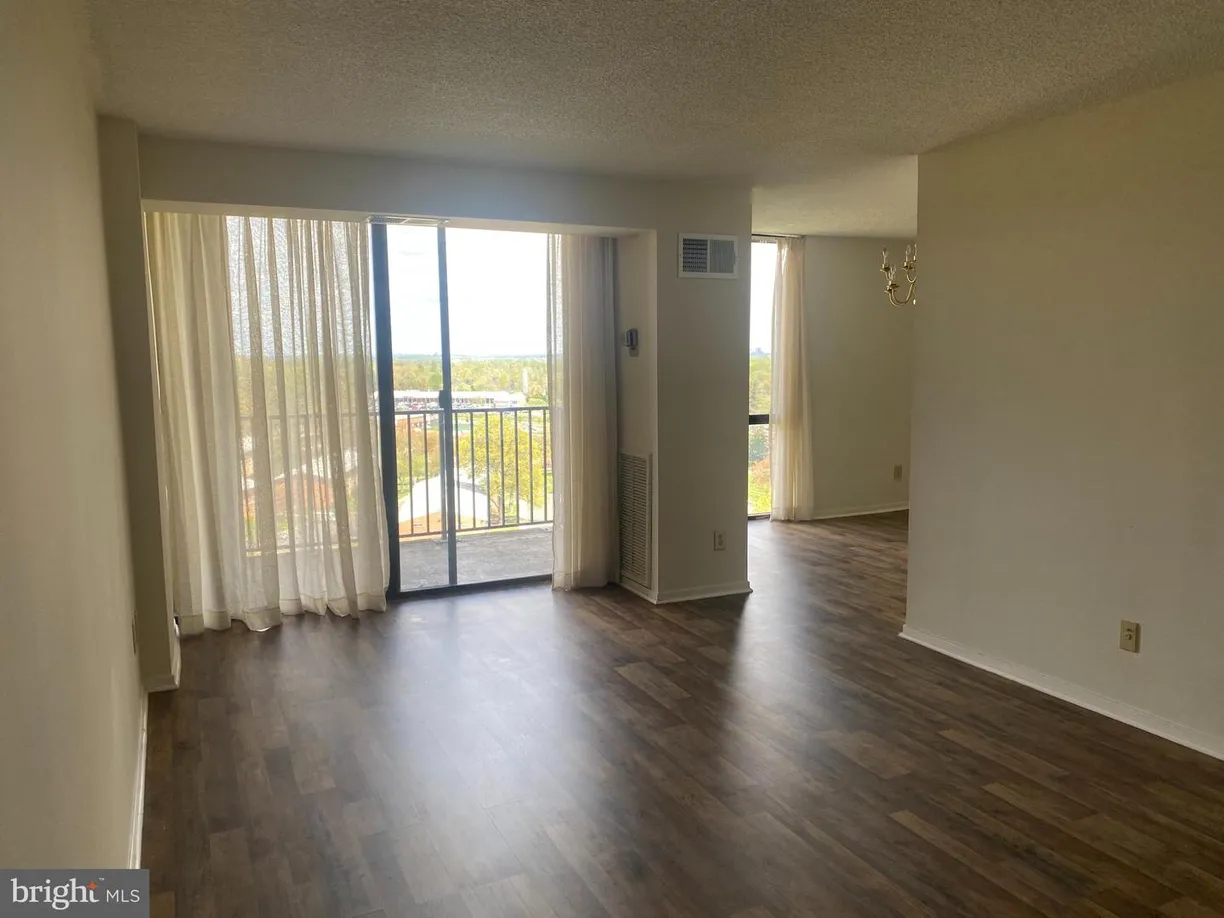 Washington Metro Area Real Estate | View 2300 Pimmit Dr, 1109 | Listing