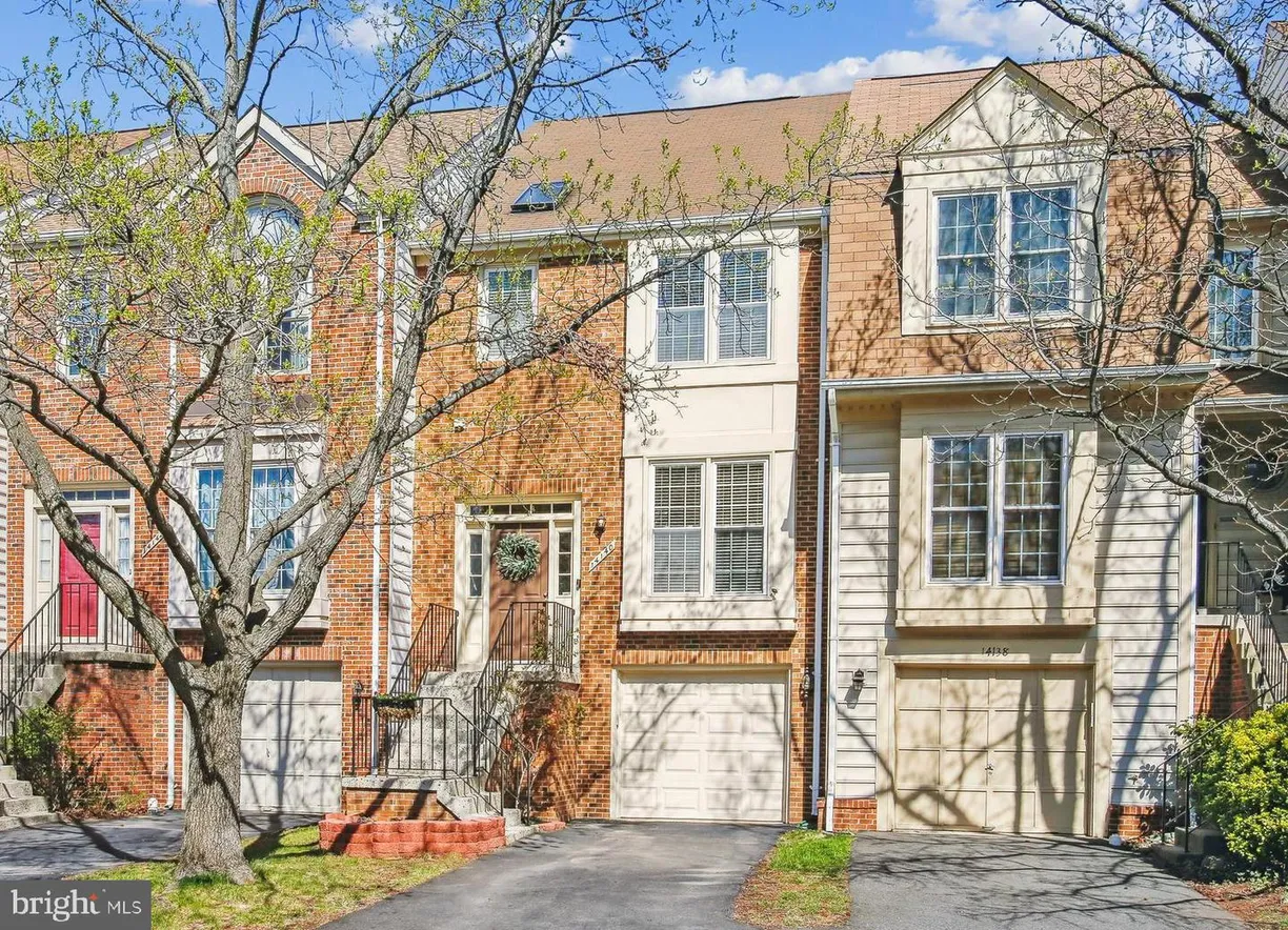 Washington Metro Area Real Estate | View 14140 Betsy Ross Ln | 2 Beds, 2 Baths