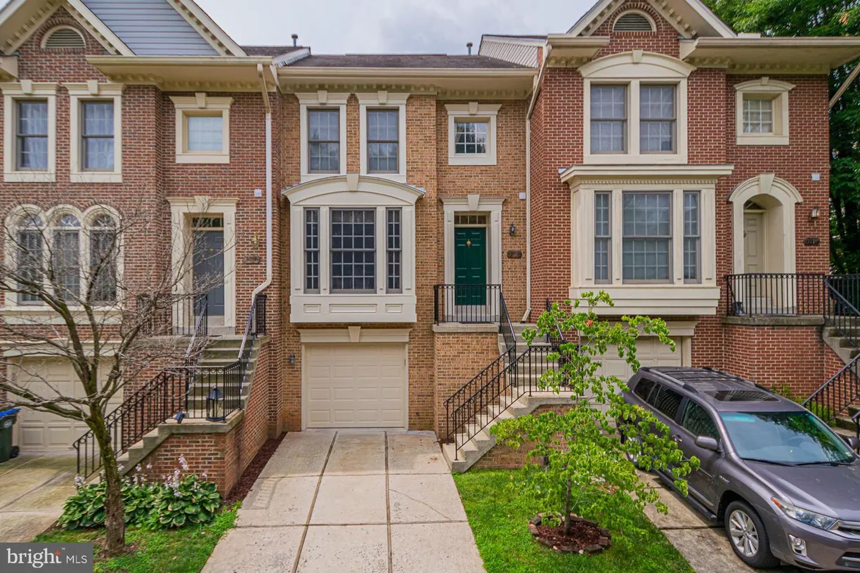 Washington Metro Area Real Estate | View 3916 Maximilian Ct | 3 Beds