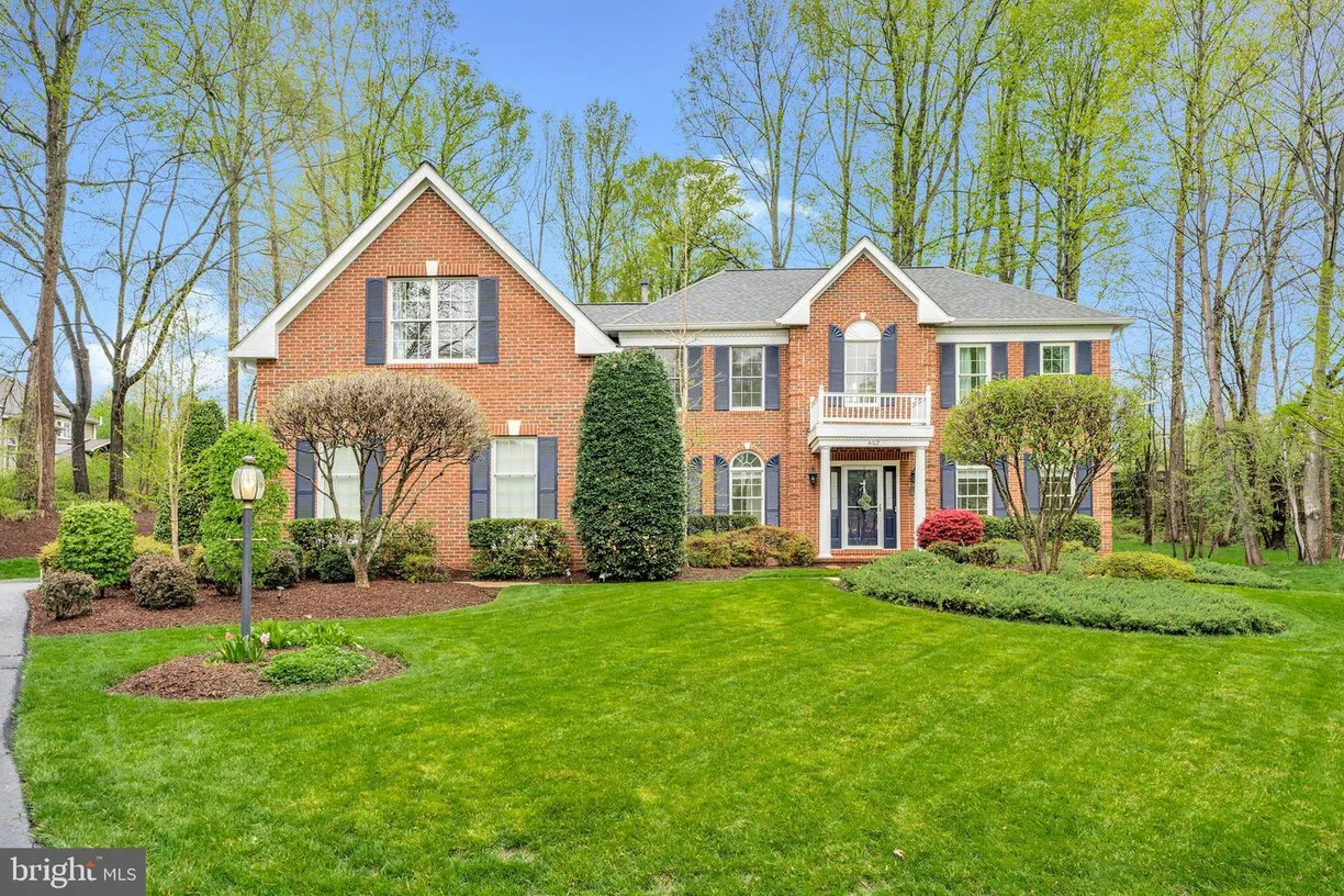 Washington Metro Area Real Estate | View 6102 Winslow Ct | 5 Beds, 3 Baths
