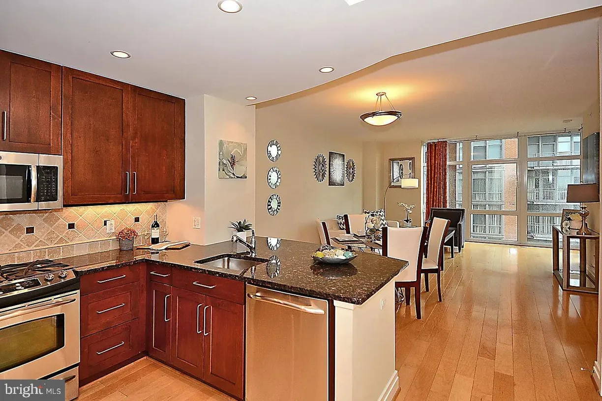 Washington Metro Area Real Estate | View 8220 Crestwood Heights Dr, 1714 | 1 Bed