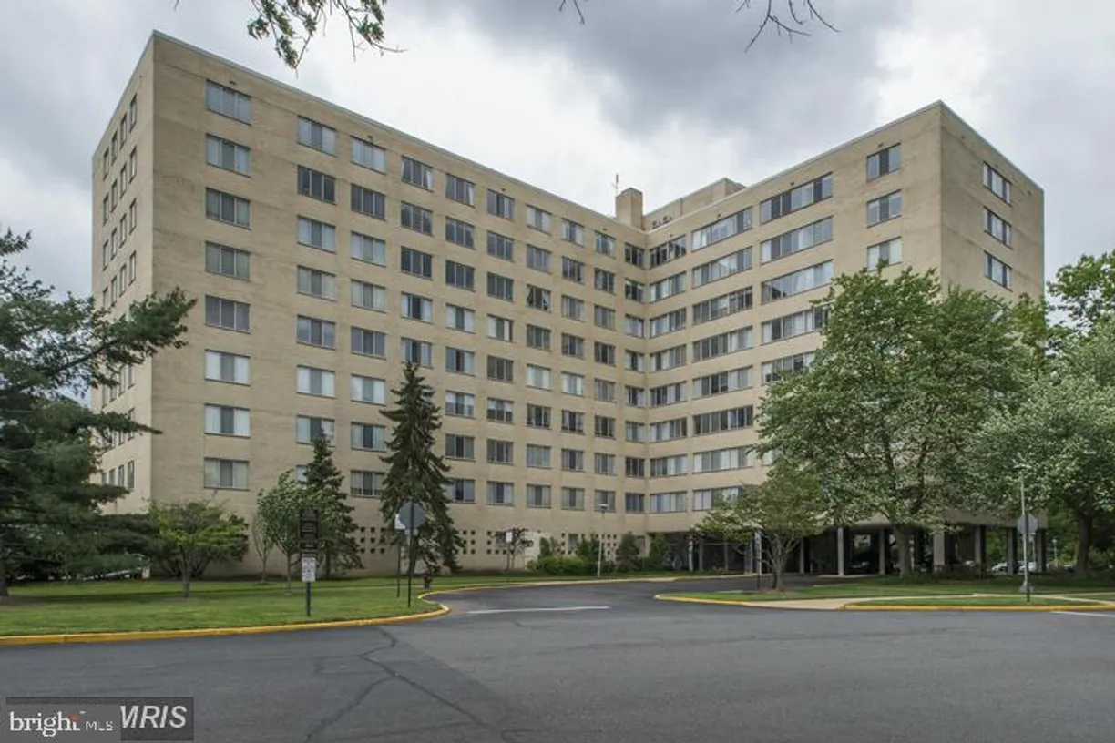 Washington Metro Area Real Estate | View 6621 Wakefield Dr, 220 | 1 Bed, 1 Bath