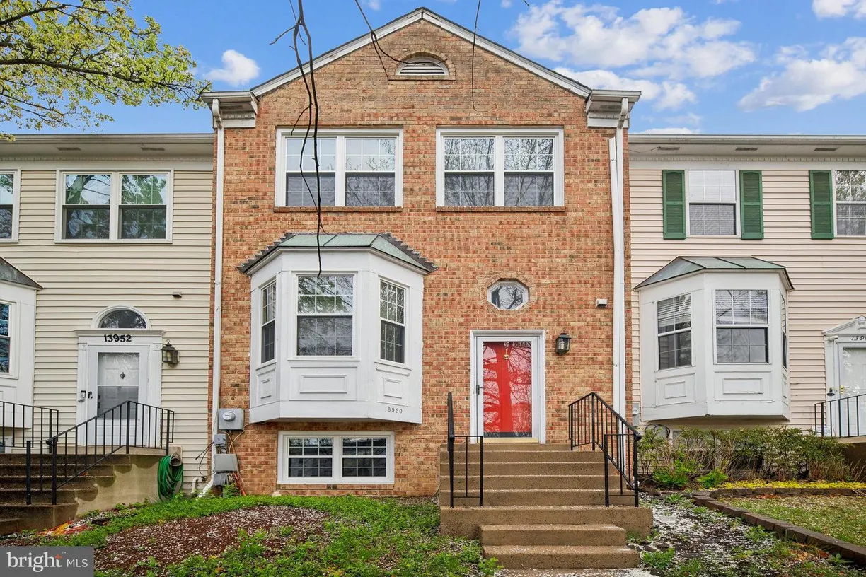 Washington Metro Area Real Estate | View 13950 New Braddock Rd | 3 Beds, 3 Baths