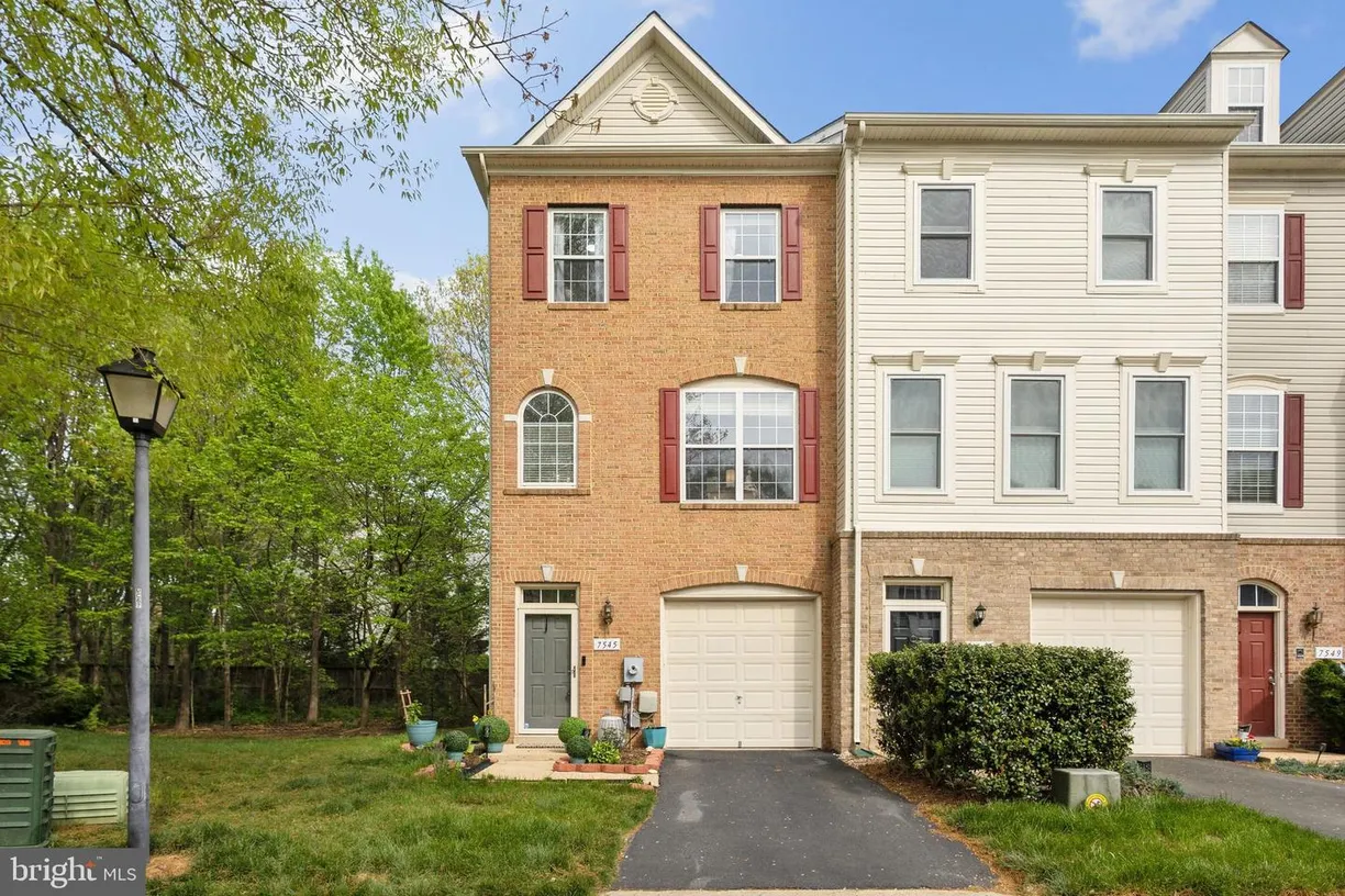 Washington Metro Area Real Estate | View 7545 Great Swan Ct | 3 Beds, 3 Baths