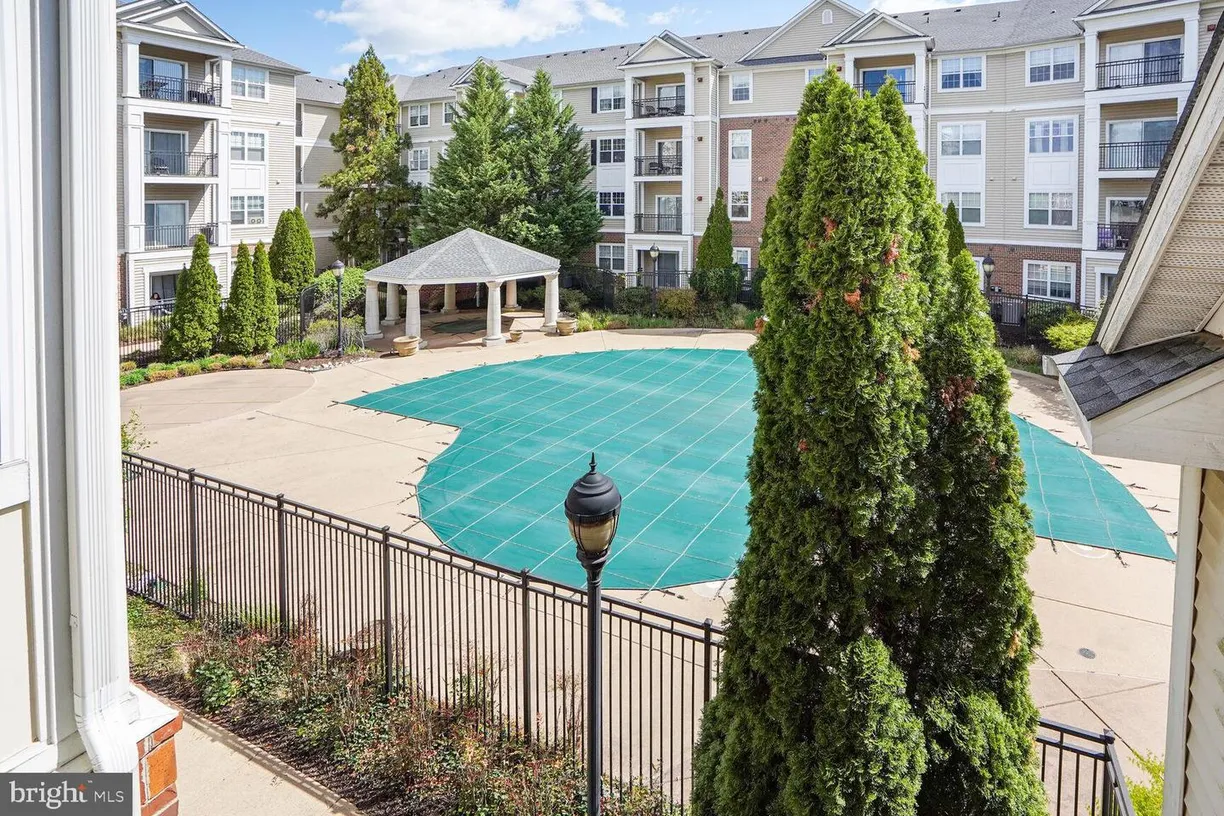 Washington Metro Area Real Estate | View 12937 Centre Park Cir, 407 | Listing