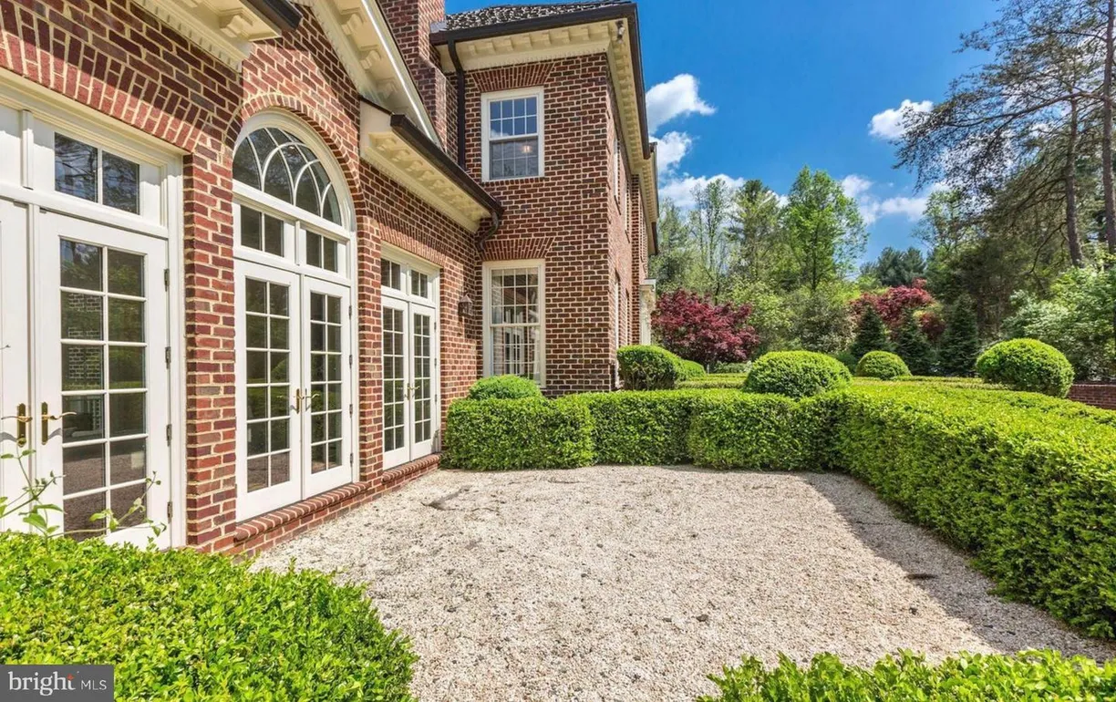 Washington Metro Area Real Estate | View 9212 White Chimney Ln | Listing