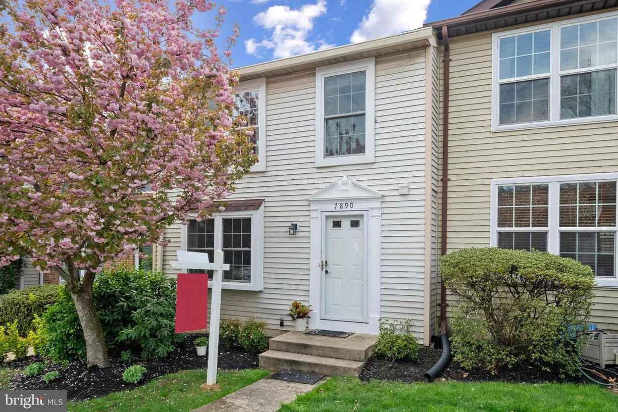 Washington Metro Area Real Estate | View 7890 Tyson Oaks Cir | 2 Beds, 3 Baths