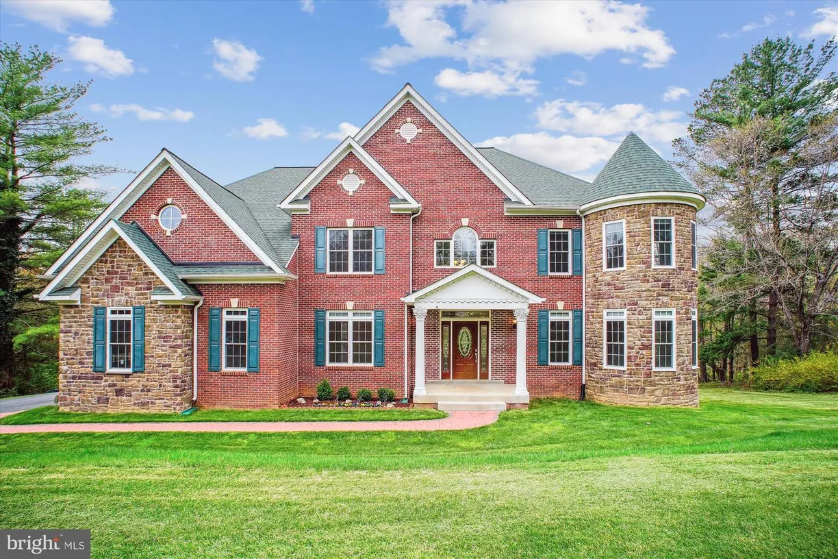Washington Metro Area Real Estate | View 1130 Riva Ridge Dr | 4 Beds, 4 Baths