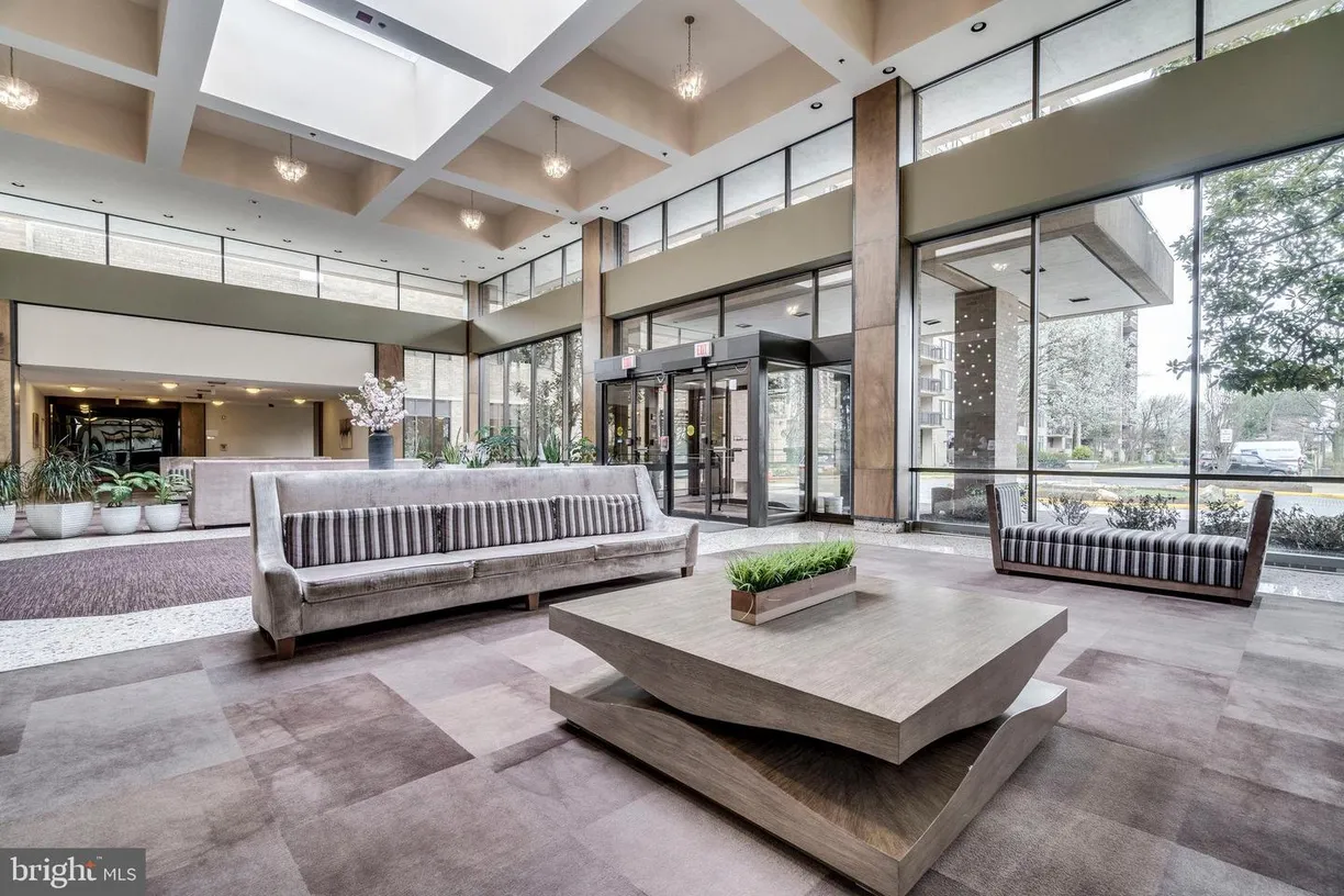 Washington Metro Area Real Estate | View 3713 George Mason, 909 W | 1 Bed