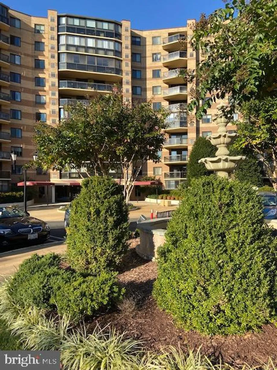Washington Metro Area Real Estate | View 8380 Greensboro Dr, 419 | Listing