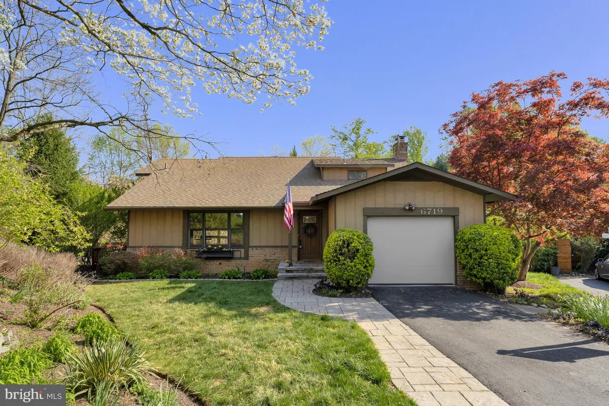 Washington Metro Area Real Estate | View 6719 Pine Creek Ct | 4 Beds, 3 Baths