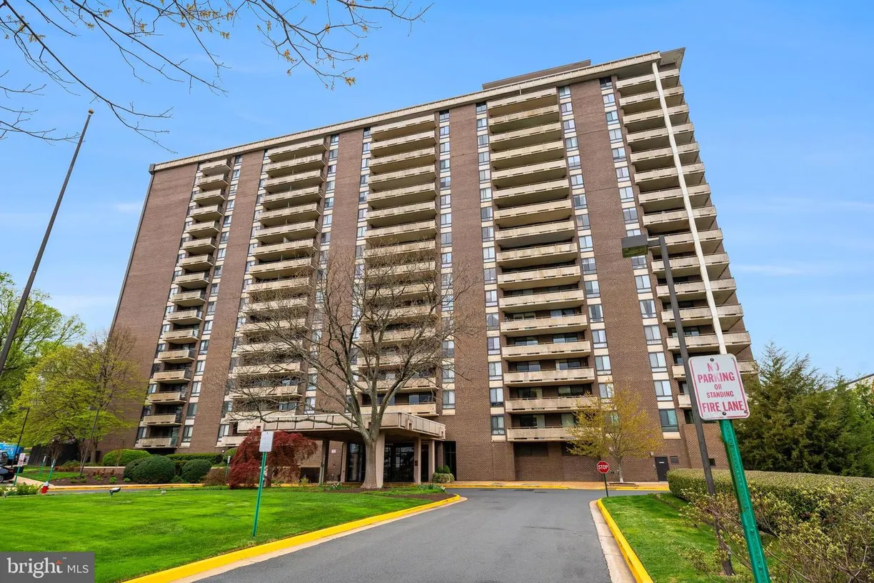 Washington Metro Area Real Estate | View 1800 Old Meadow Rd, 919 | 2 Beds