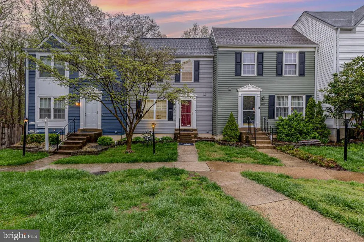 Washington Metro Area Real Estate | View 6638 Briarleigh Way | 2 Beds, 2 Baths
