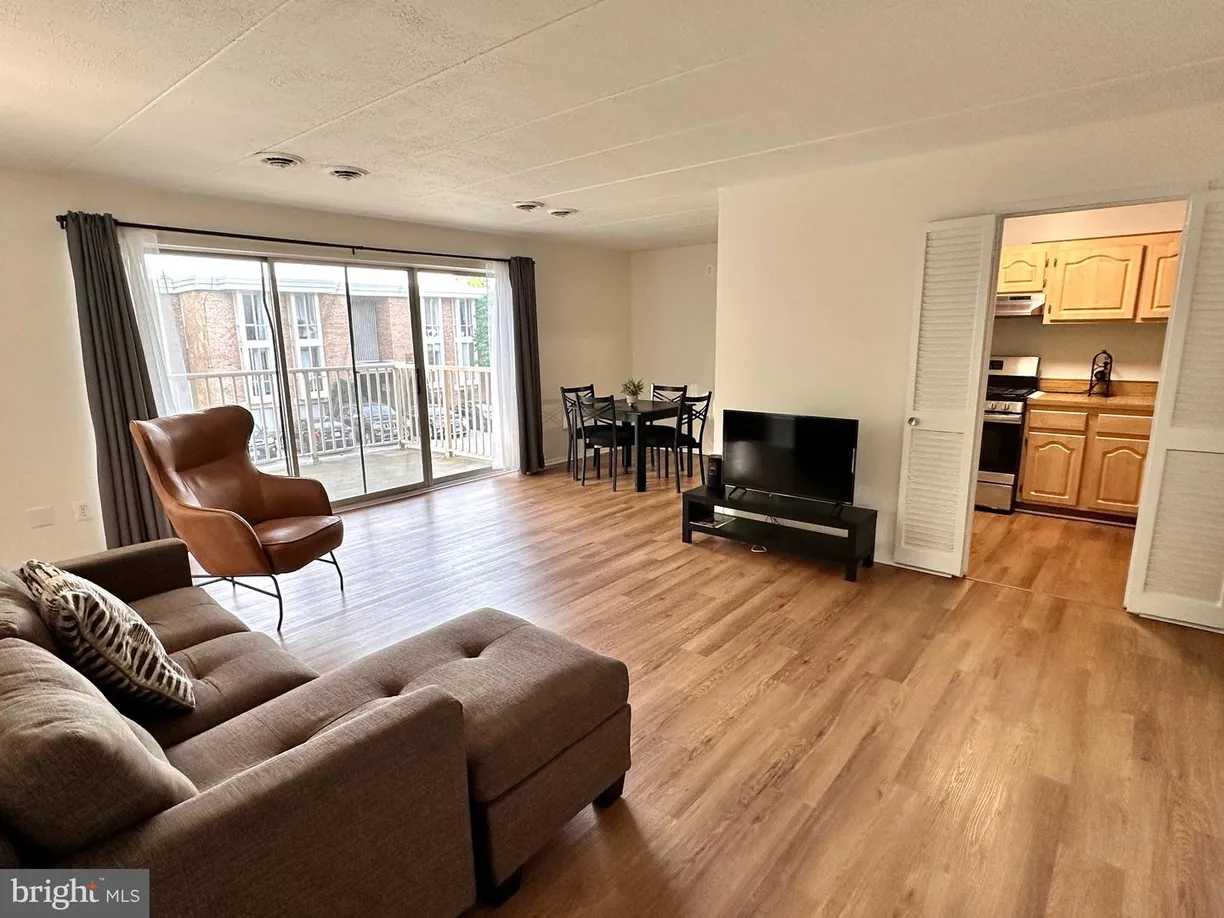 Washington Metro Area Real Estate | View 2626 Fort Farnsworth Rd, 200 (2b) | Listing