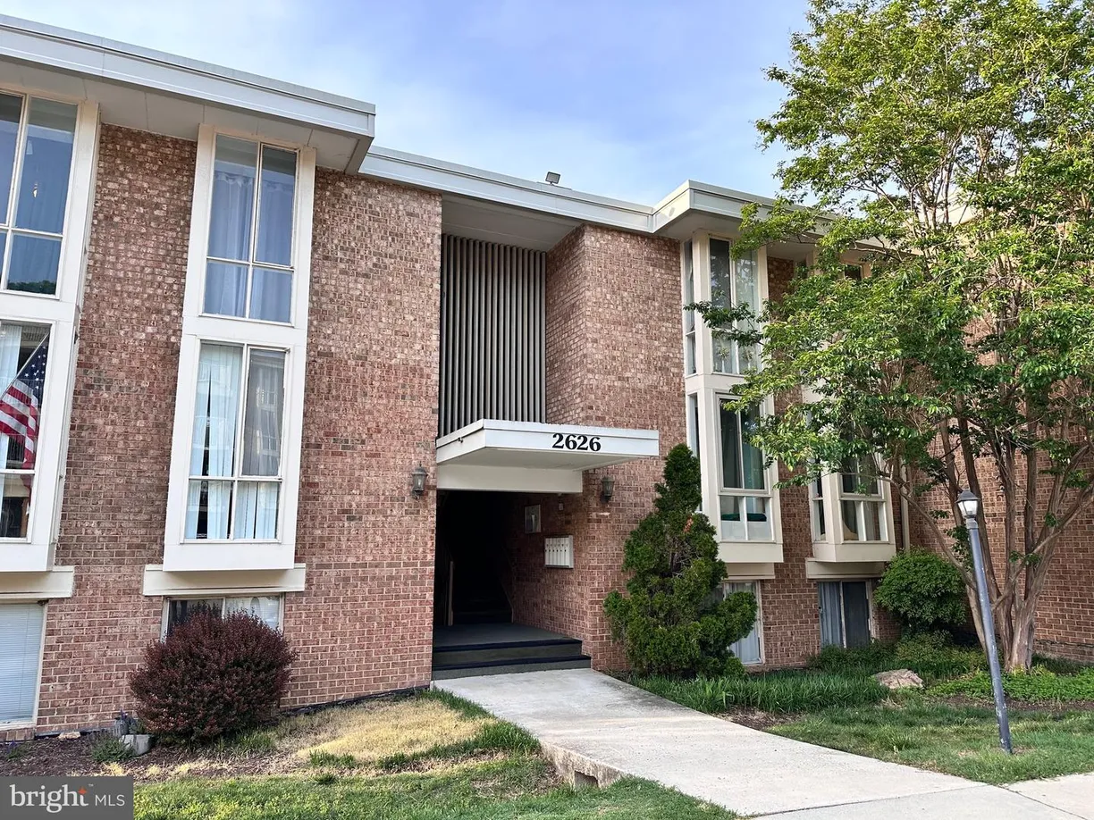 Washington Metro Area Real Estate | View 2626 Fort Farnsworth Rd, 200 (2b) | 2 Beds, 1 Bath