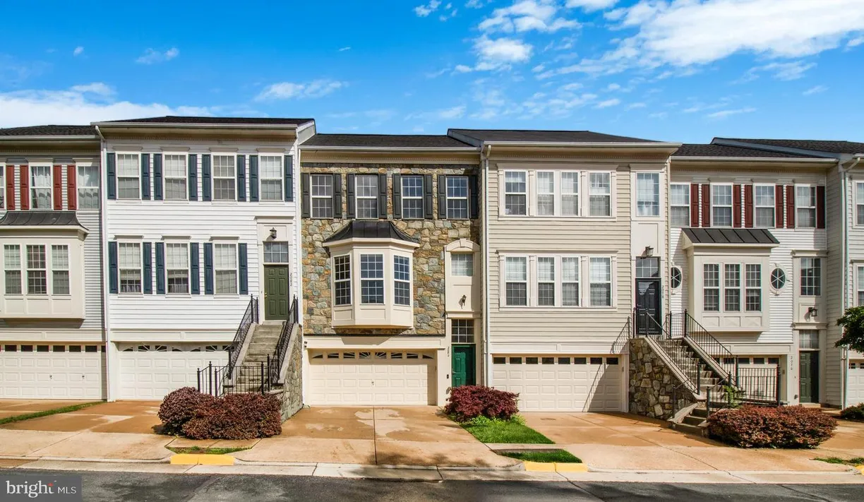 Washington Metro Area Real Estate | View 2080 Capstone Cir | 3 Beds, 2 Baths