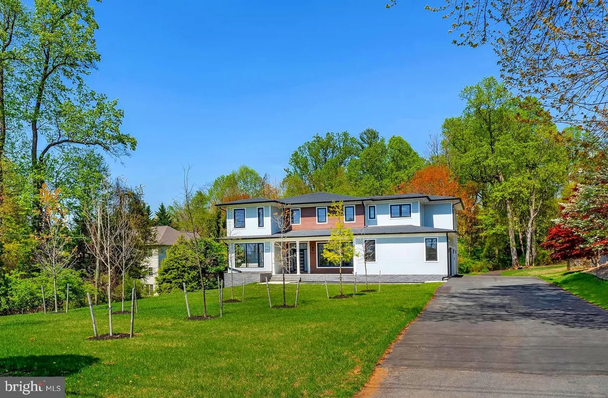 Washington Metro Area Real Estate | View 11610 Leesburg Pike | 6 Beds, 5 Baths