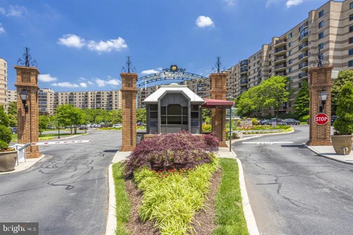Washington Metro Area Real Estate | View 8360 Greensboro Dr, 208 | Listing