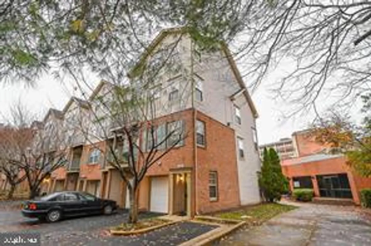 Washington Metro Area Real Estate | View 11858 Breton Ct, 16b | 3 Beds
