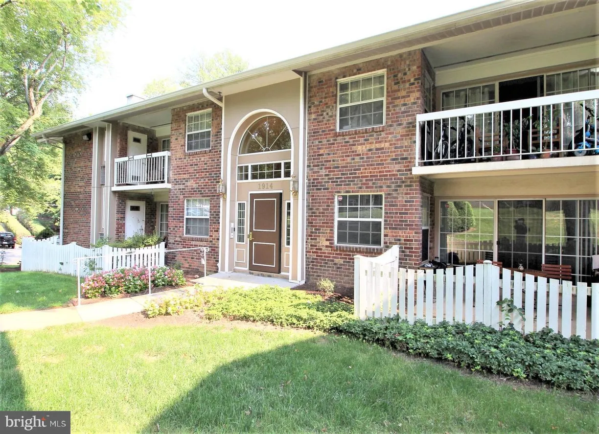 Washington Metro Area Real Estate | View 1914 Wilson, 204 | 1 Bed