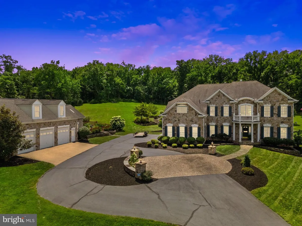 Washington Metro Area Real Estate | View 40243 Featherbed Ln | 5 Beds, 4 Baths