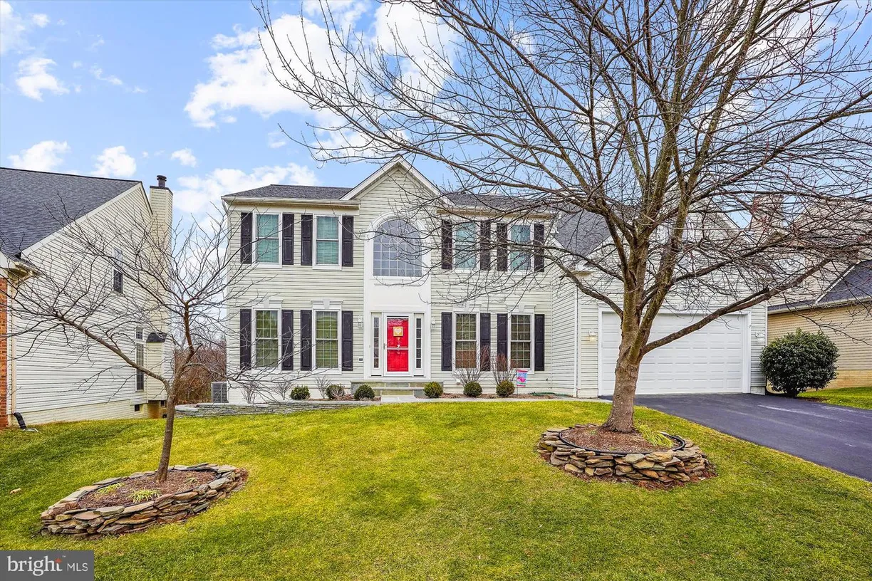 Washington Metro Area Real Estate | View 20702 Pomeroy Ct | 4 Beds, 5 Baths