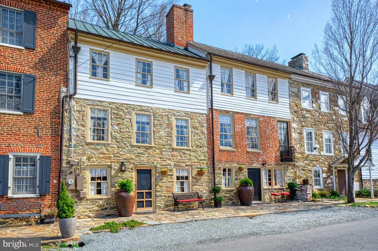 Washington Metro Area Real Estate | View 40162 Main St | Listing