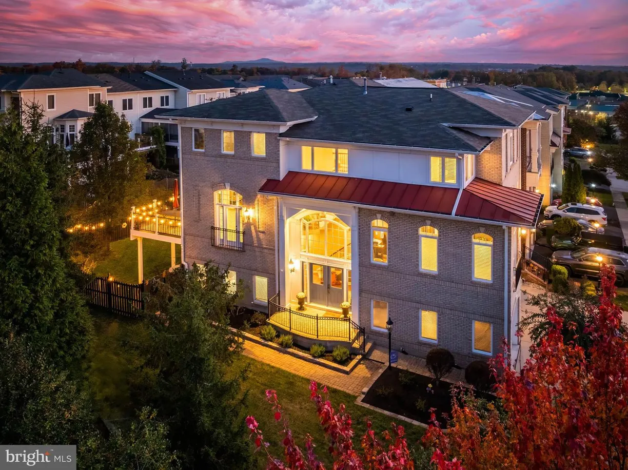 Washington Metro Area Real Estate | View 43578 Purple Aster Ter | 4 Beds, 4 Baths