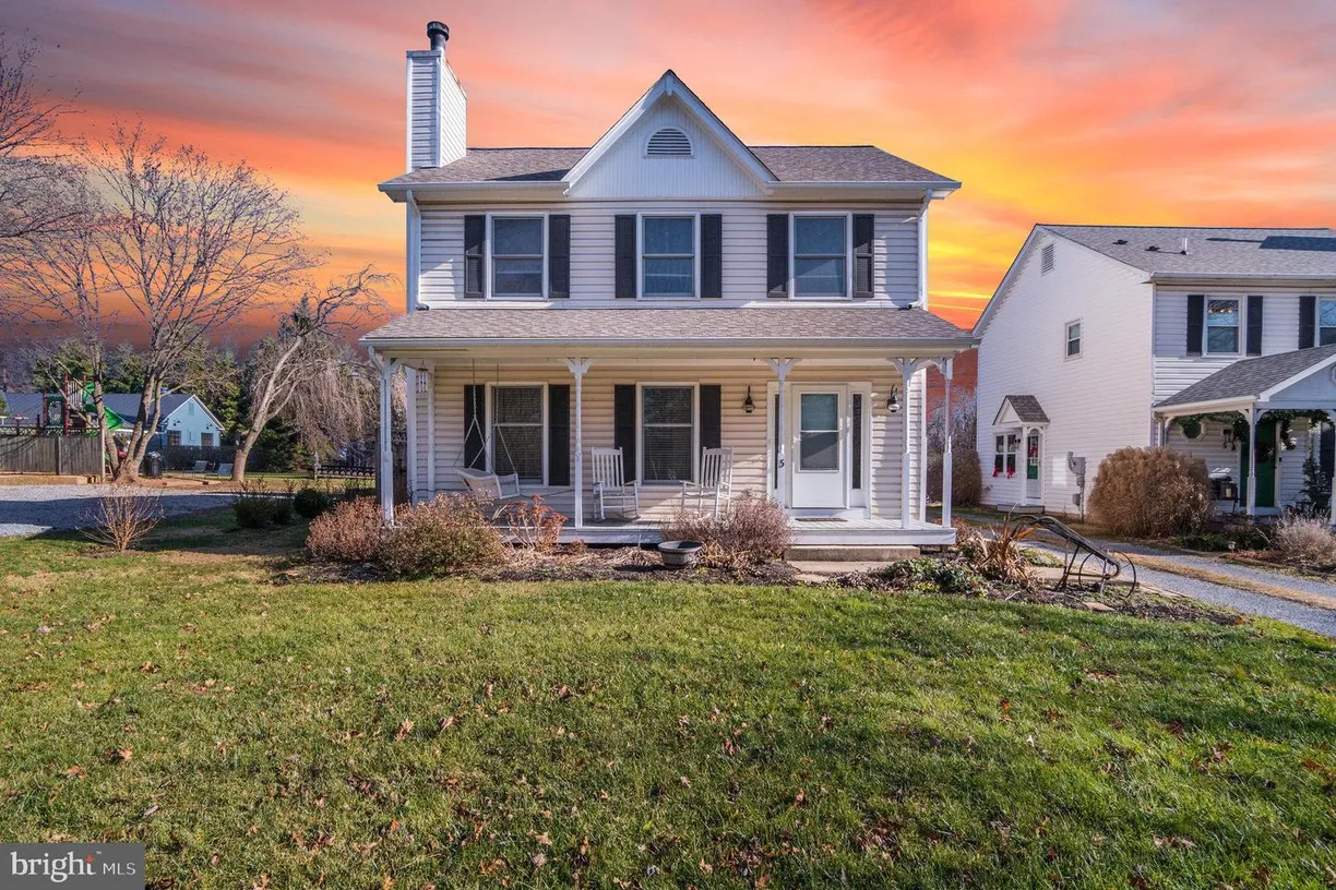 Washington Metro Area Real Estate | View 3 New Cut Rd | 3 Beds