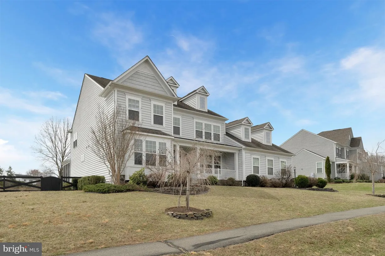Washington Metro Area Real Estate | View 41729 Wakehurst Pl | Listing