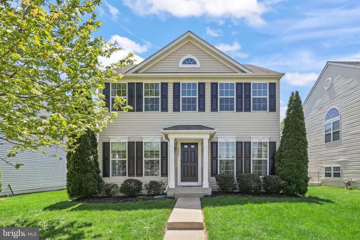 Washington Metro Area Real Estate | View 25932 Kimberly Rose Dr | 4 Beds, 2 Baths