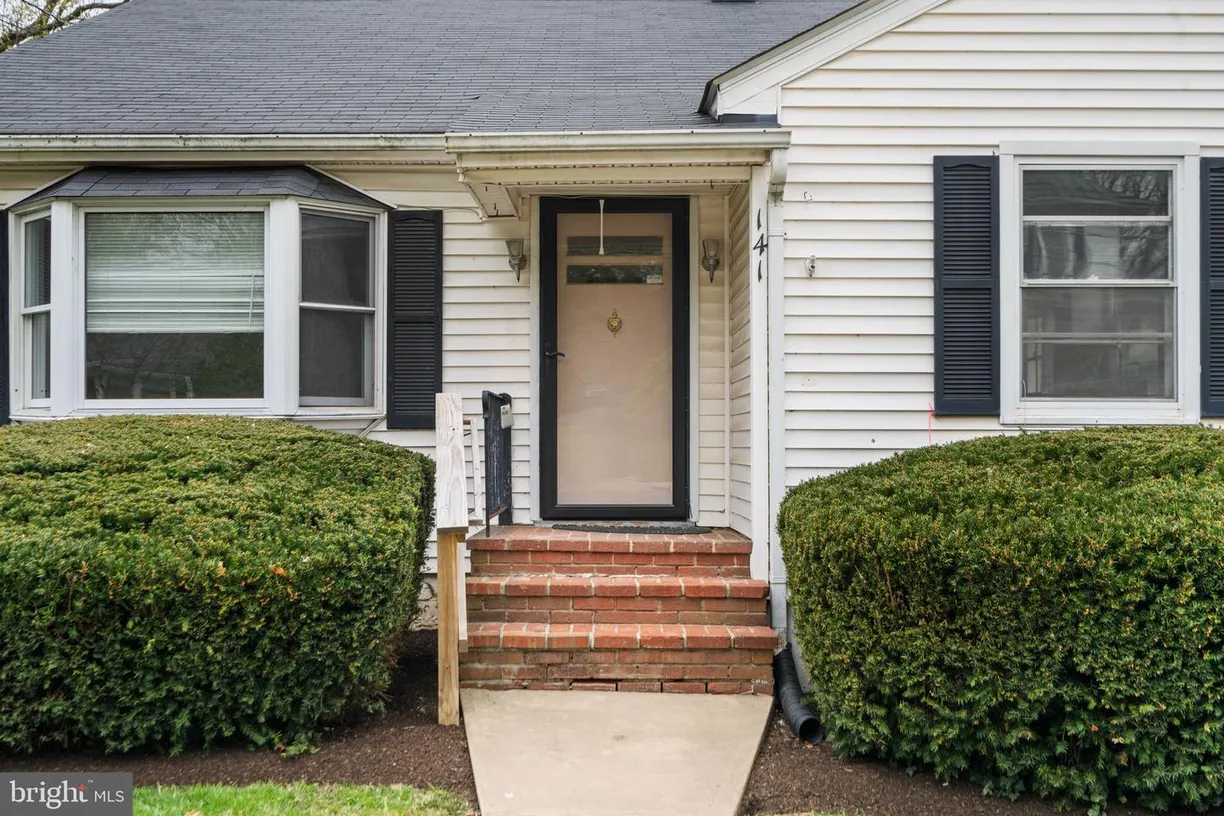 Washington Metro Area Real Estate | View 141 N Hatcher Ave | Listing